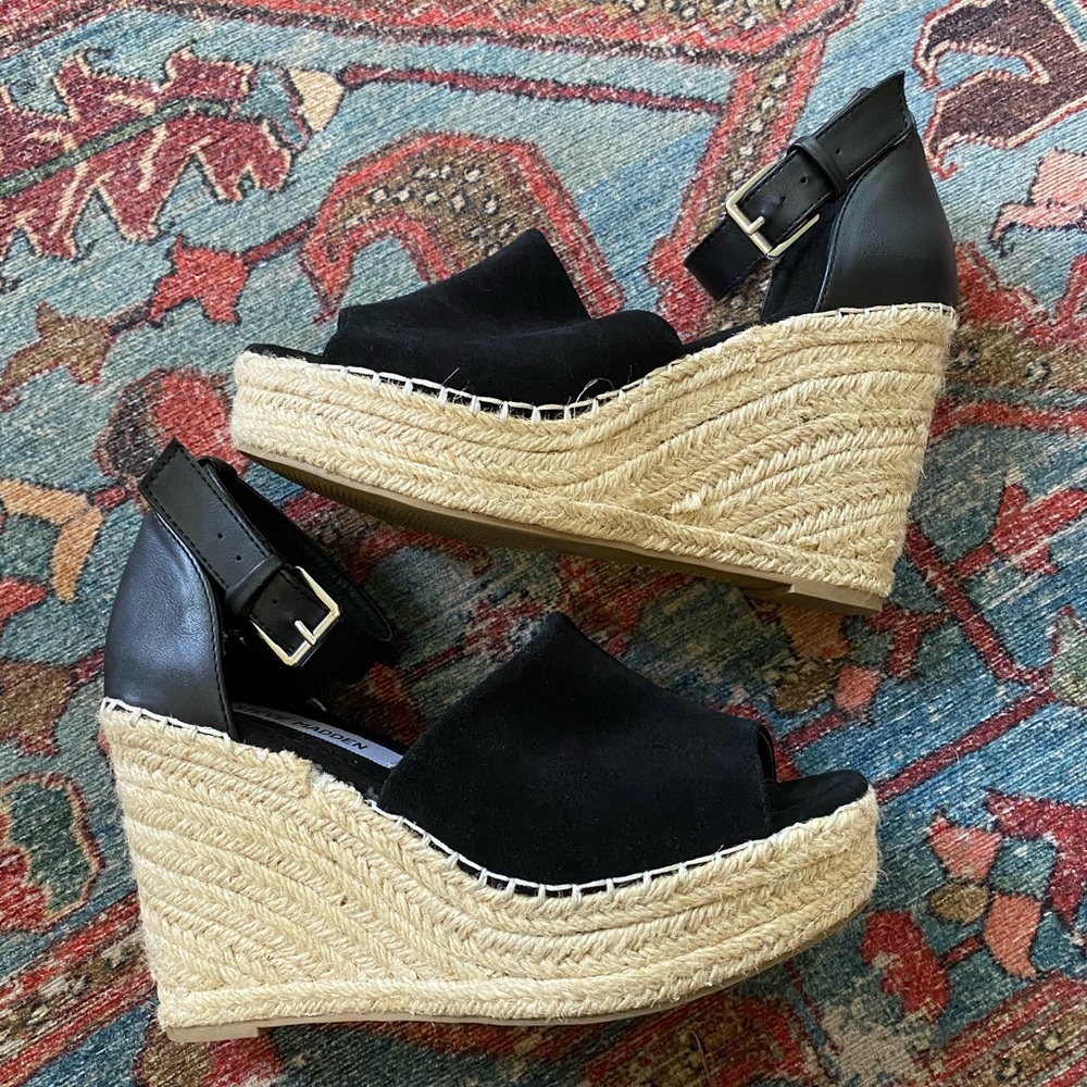 Steve Madden platform sandals - size 6.5